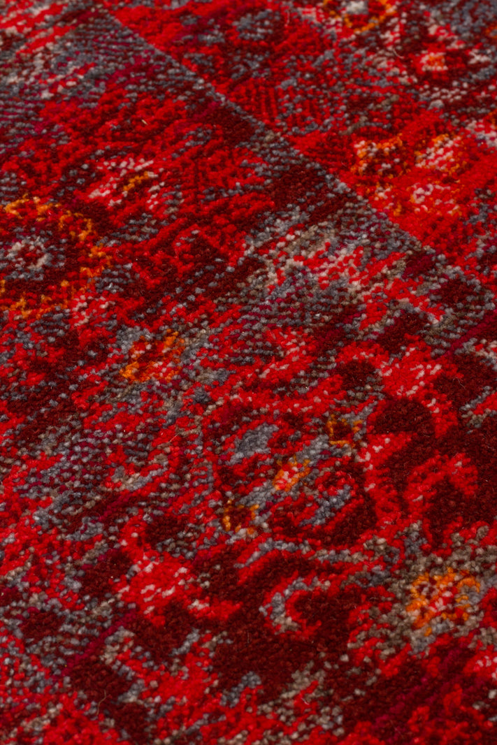 Caretta 21 Red Yumuşak Doku Vintage Eskitme Desenli Sıcak Renk Tonlarına Sahip Salon Halısı