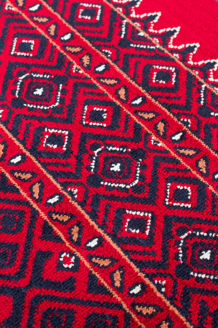 Buhara 02 Red Afgan Desenli Viskon ile Üretilen Parlak ve Yumuşak Doku, Tabanı Kaydırmaz İnce Halı