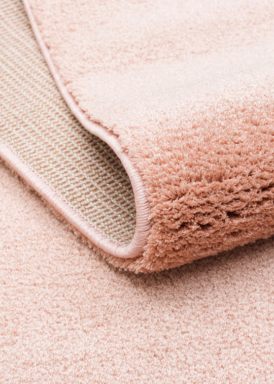 Soft Q Pembe Kolay Kullanımlı Hav Toz Vermez Yumuşak Dokulu Modern Pofuduk Halı