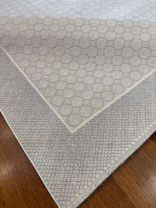 Vera 01 Grey Viskon ile Üretilen Sık Dokuma Modern Salon Halısı