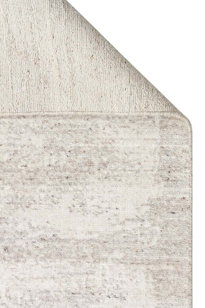 Exotic Beıge, %100 El Dokuması, Yün, Viskon Karışımı ile Üretilmiş Kendinden Desenli Salon Halısı