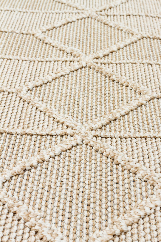 Lion 03 Beige Hasır Dokulu Bukle Dokumasıyla Hav Toz Vermez Modern Makine Halısı