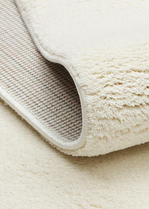 Soft White Yuvarlak Halı Kolay Kullanımlı Hav Toz Vermez Yumuşak Dokulu Modern Pofuduk Halı