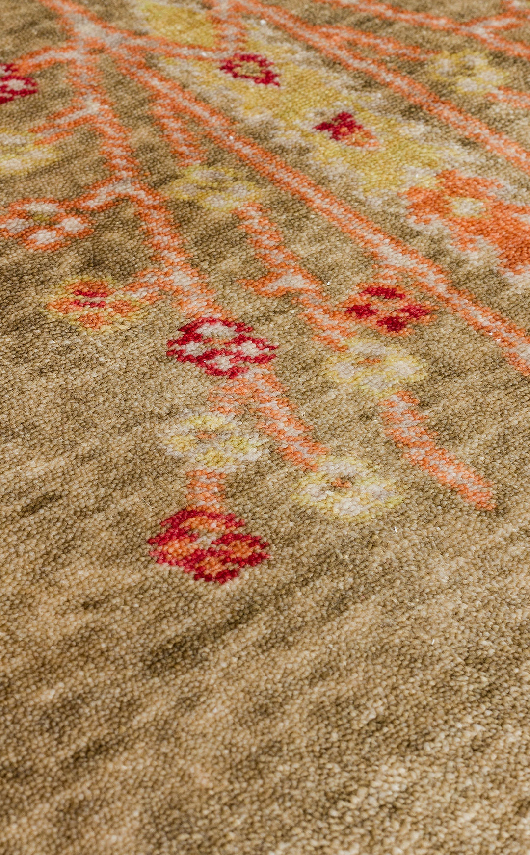 Milas 08 Green Autumn Uşaklı Kadınların Yoğun El Emeği ile Dokuduğu %100 Doğal Bambu Tezgah Halısı