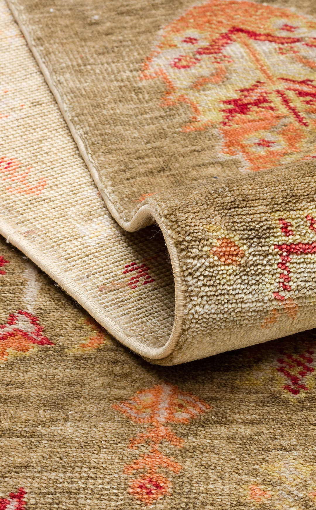 Milas 08 Green Autumn Uşaklı Kadınların Yoğun El Emeği ile Dokuduğu %100 Doğal Bambu Tezgah Halısı