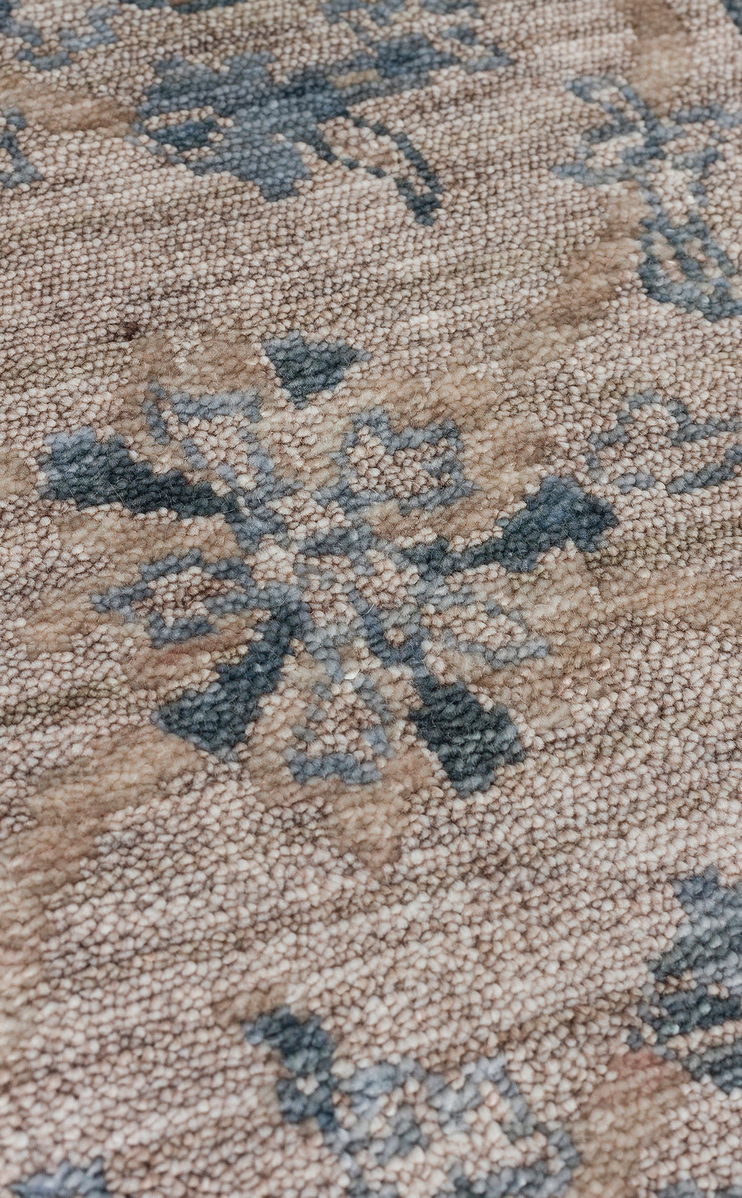 Pera 07 Vızon Sky Uşaklı Kadınların Yoğun El Emeği ile Dokunan Soyut Desenli, Salon Halısı