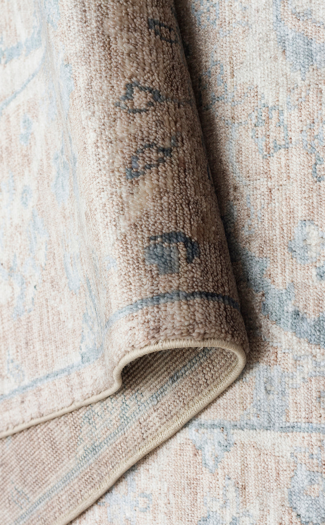 Pera 07 Vızon Sky Uşaklı Kadınların Yoğun El Emeği ile Dokunan Soyut Desenli, Salon Halısı