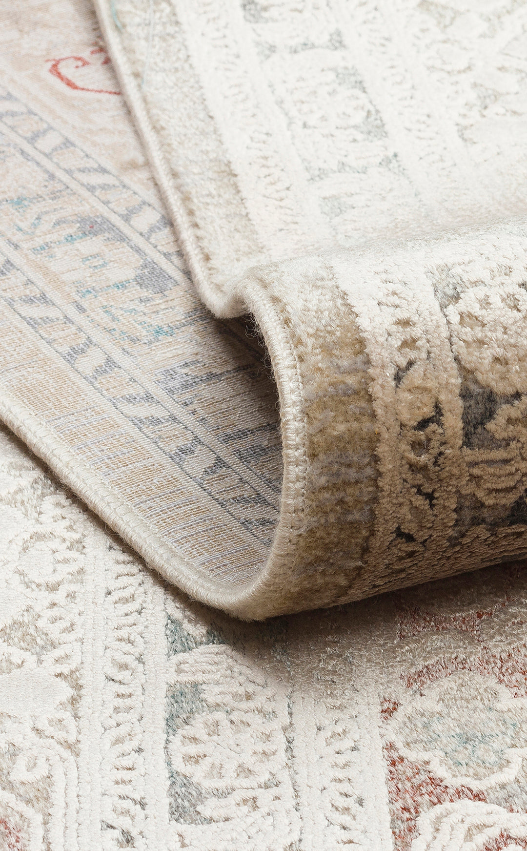 Andora 02 Beıge Yumuşak Dokulu Vintage Esintilere Sahip Over-dyed Sık Dokuma Bambu Salon Halısı
