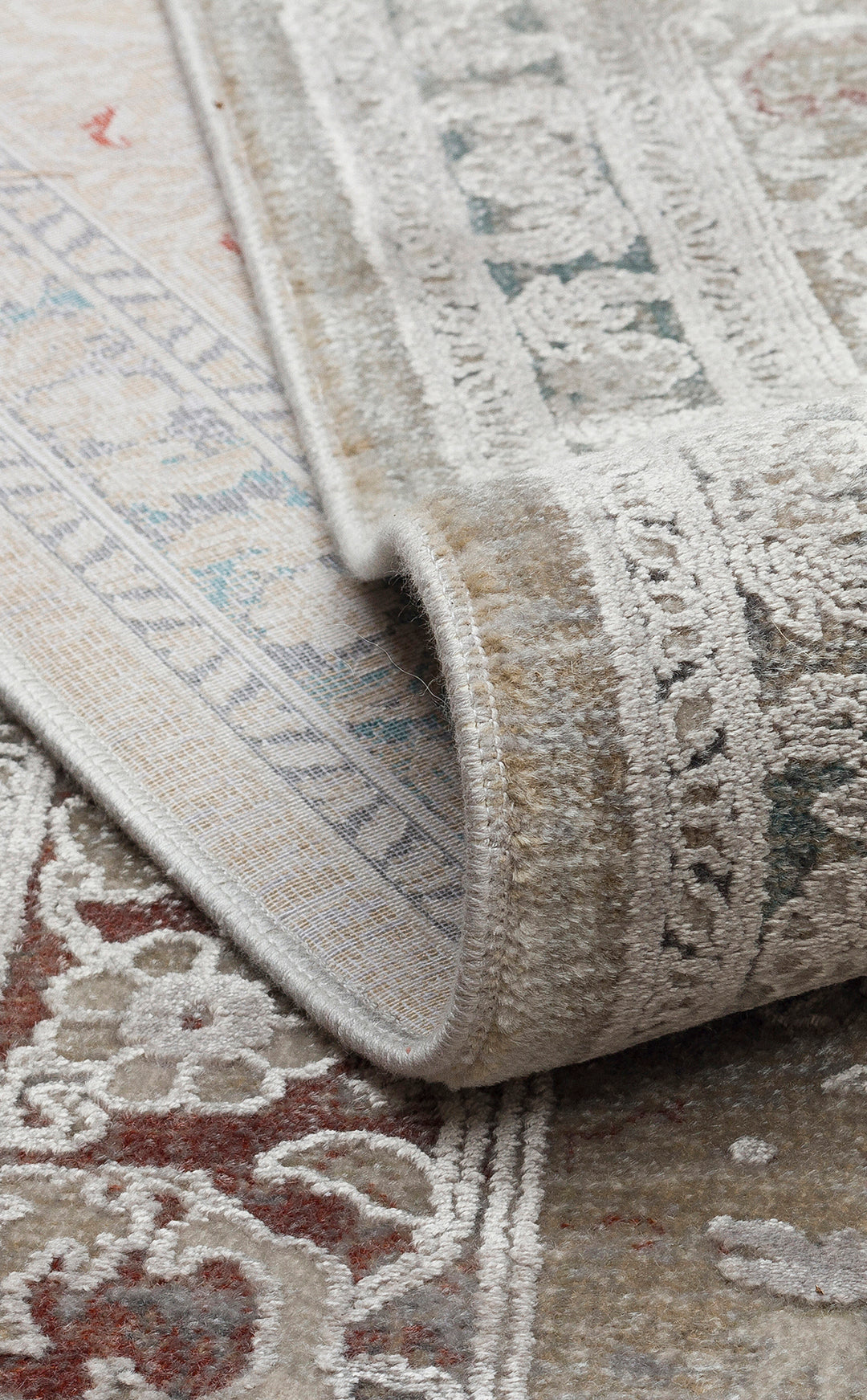 Andora 02 Grey Yumuşak Dokulu Vintage Esintilere Sahip Over-dyed Sık Dokuma Bambu Salon Halısı
