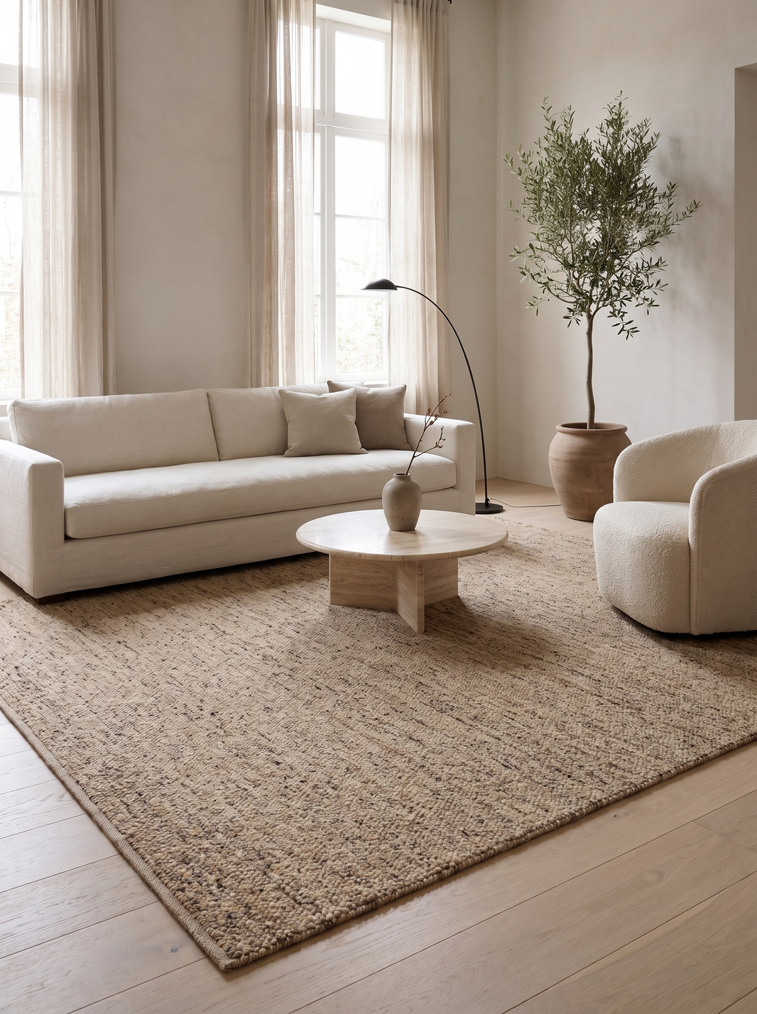 Velora Beige %100 Yeni Zelanda Yünü, El Düğümlü Dokuma ve Kişiselleştirilebilir Ölçüleriyle Premium Modern Halı