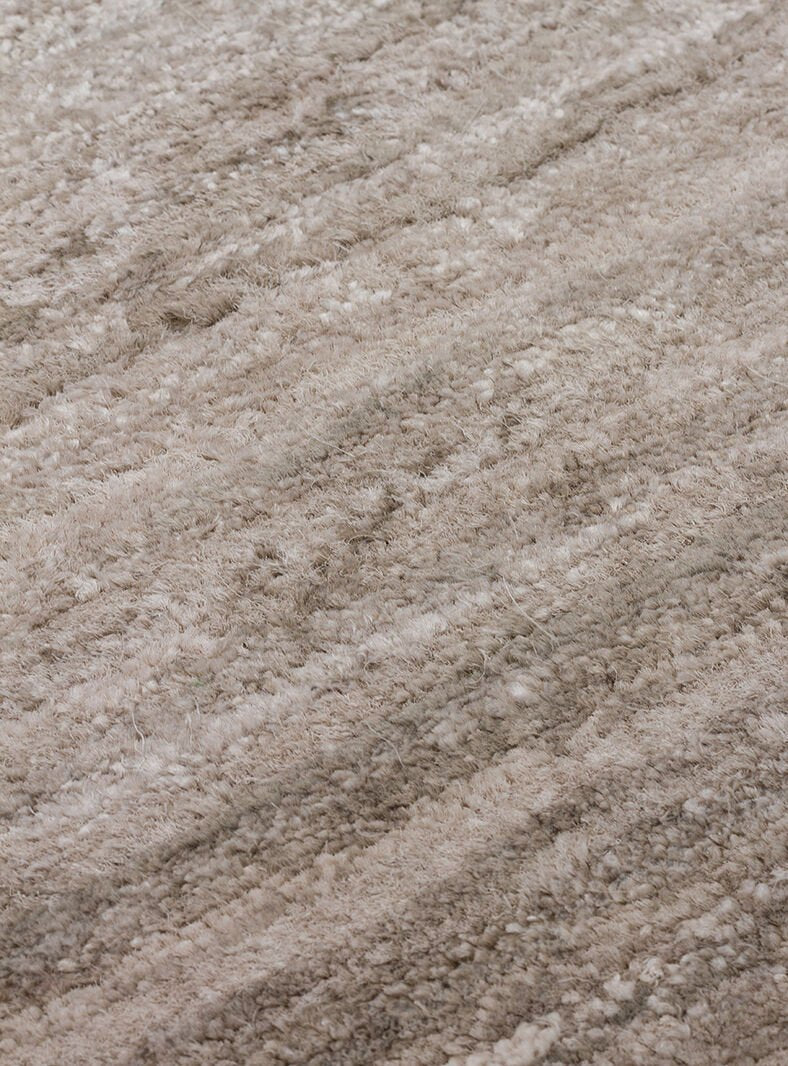 Osaka Beige İpek ve Yün ile Üretilen Yüksek Kaliteli %100 El Dokuması Sade & Düz Salon Halısı