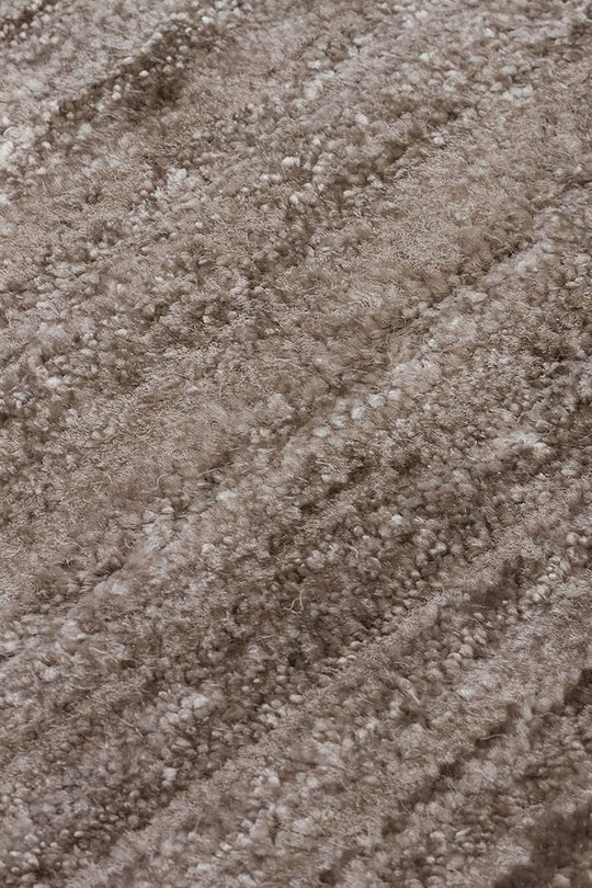 Osaka Stone İpek ve Yün ile Üretilen Yüksek Kaliteli %100 El Dokuması Sade & Düz Salon Halısı