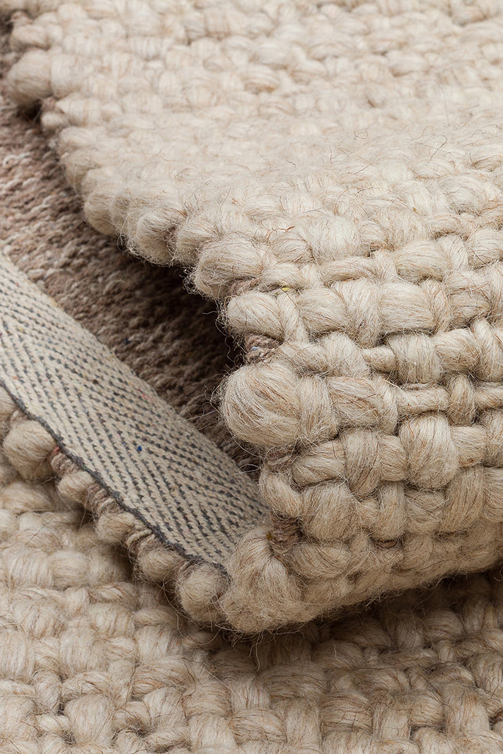 Efi Beige %100 El Dokuma Yün ve Pamuk ile Üretilen Örgü Detaylı Bohem Oturma Odası Salon Halısı