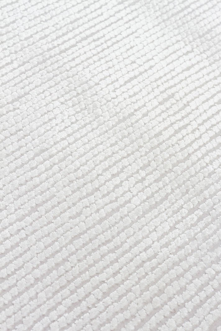 Athena Plaın Ivory Sık Dokuma Tekniği ile Üretilen Viskon Modern ve Sade Makine Halısı