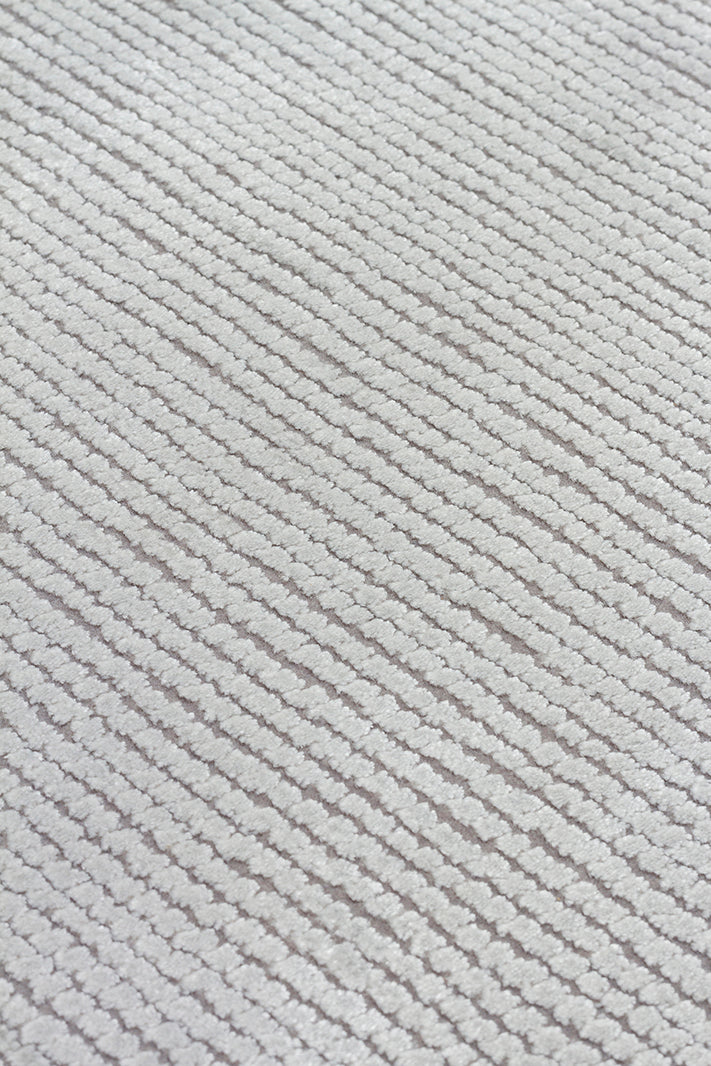 Athena Border Grey Sık Dokuma Tekniği ile Üretilen Viskon Modern ve Sade Makine Halısı