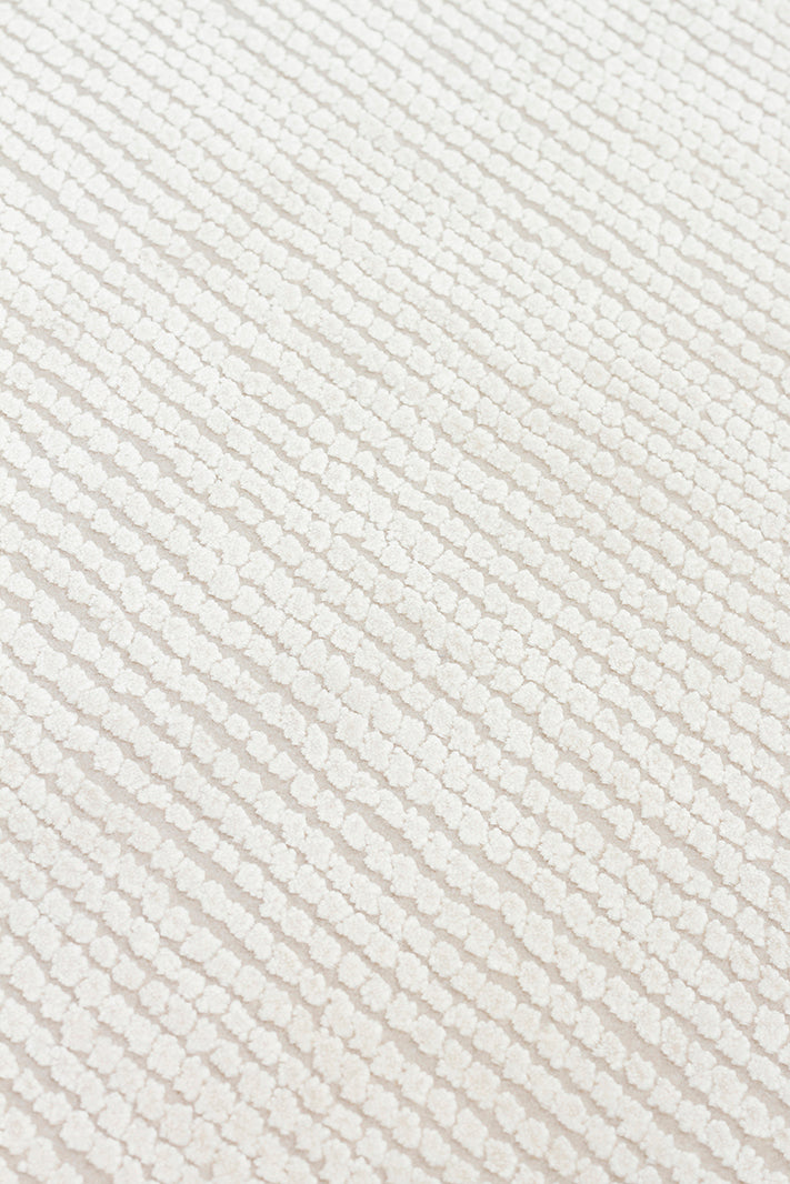 Athena Border Ivory Sık Dokuma Tekniği ile Üretilen Viskon Modern ve Sade Makine Halısı
