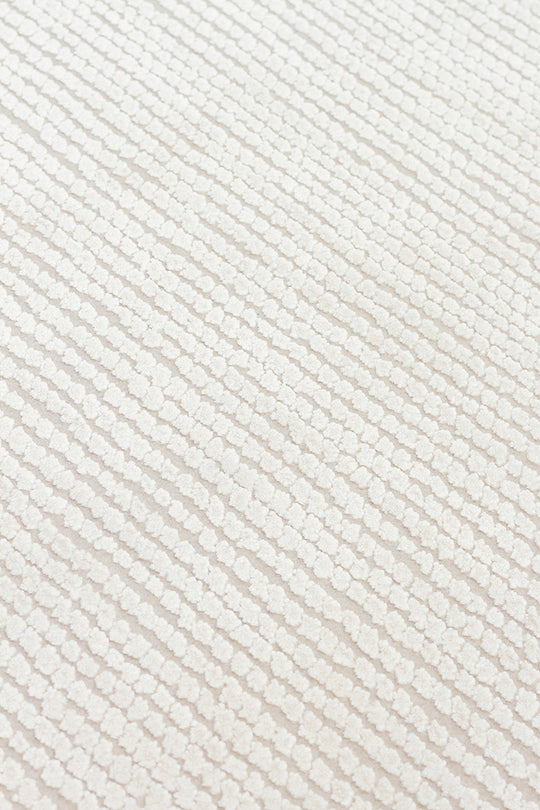 Athena Border Ivory Sık Dokuma Tekniği ile Üretilen Viskon Modern ve Sade Makine Halısı