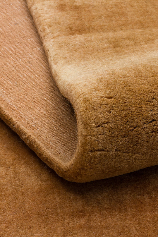 Letat Caramel, El dokuma Teknikleri ile %100 Yeni Zelanda Yünü ile Üretilmiş Sade ve Modern halı
