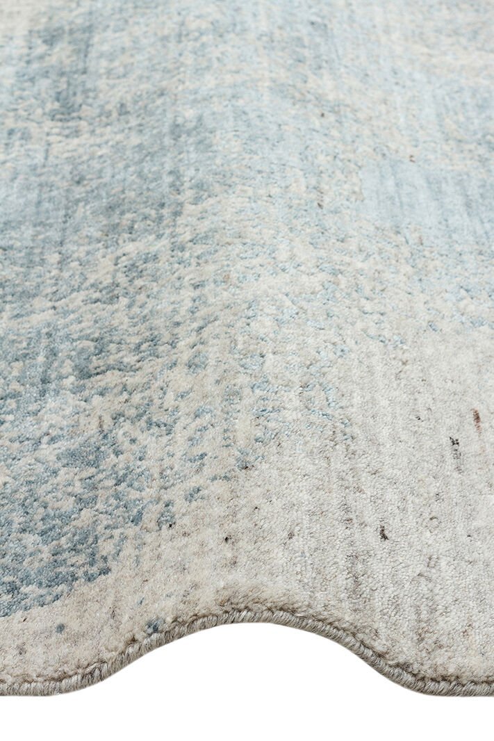 Grace Beıge Blue, Kendinden Desenli Yün, Viskon ve Pamuk Karışımlı Desenli Zarif Salon Halısı