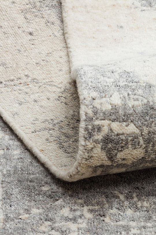 Grace Beıge Grey, Kendinden Desenli Yün, Viskon ve Pamuk Karışımlı Desenli Zarif Salon Halısı