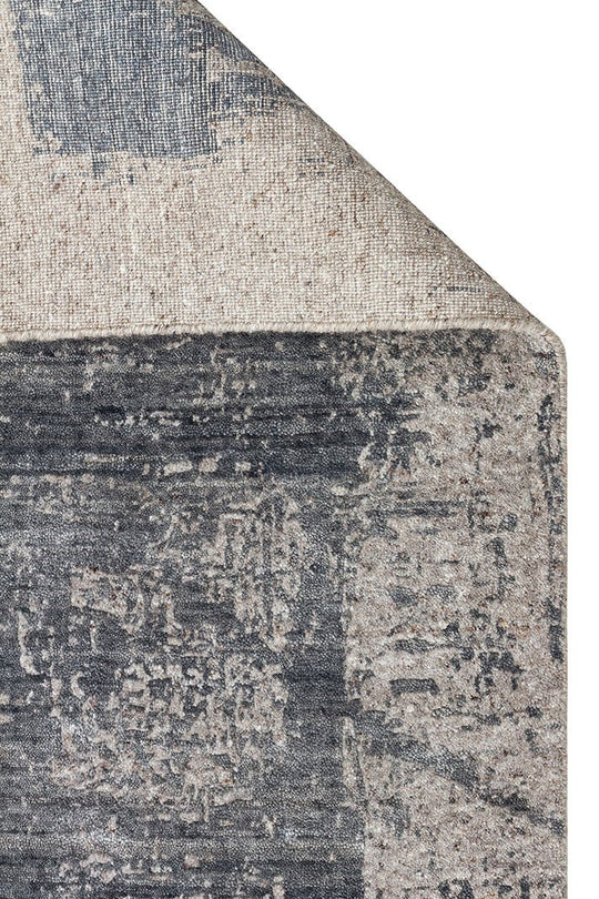 Grace Charcoal D. Grey, Kendinden Desenli Yün, Viskon ve Pamuk Karışımlı Desenli Zarif Salon Halısı