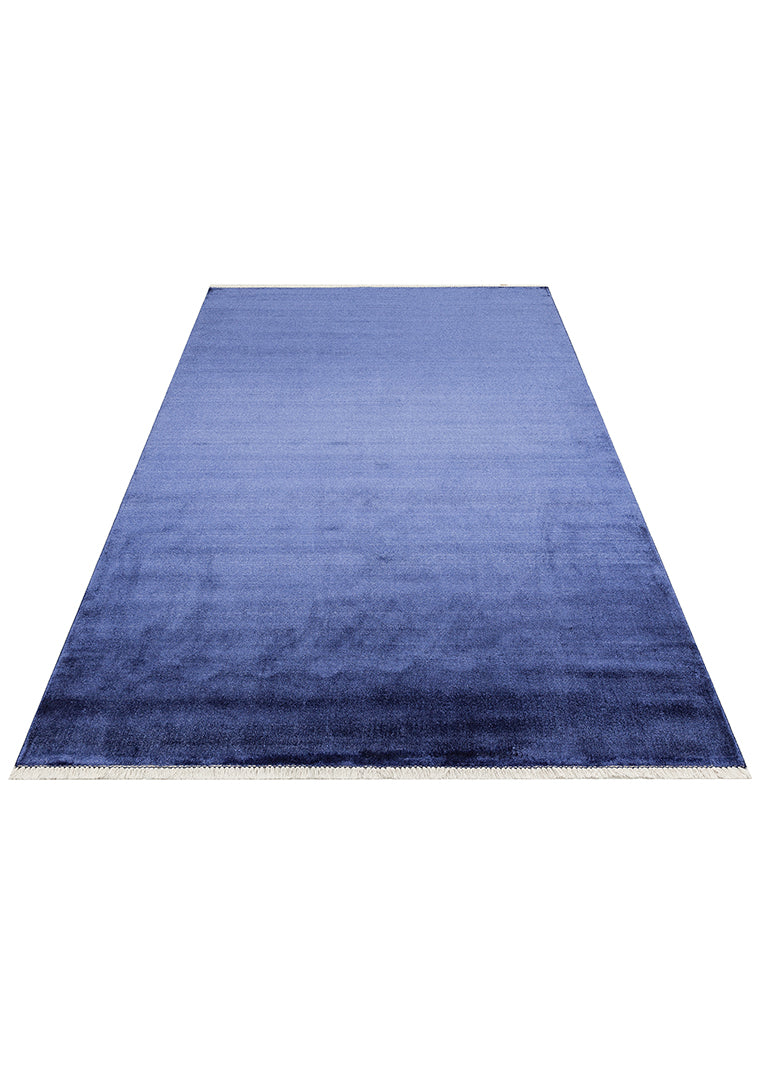 Porto Midnight Blue, %100 viskon kullanılarak üretilmiş, Modern Tasarımlı Sade ve Şık Salon Halısı