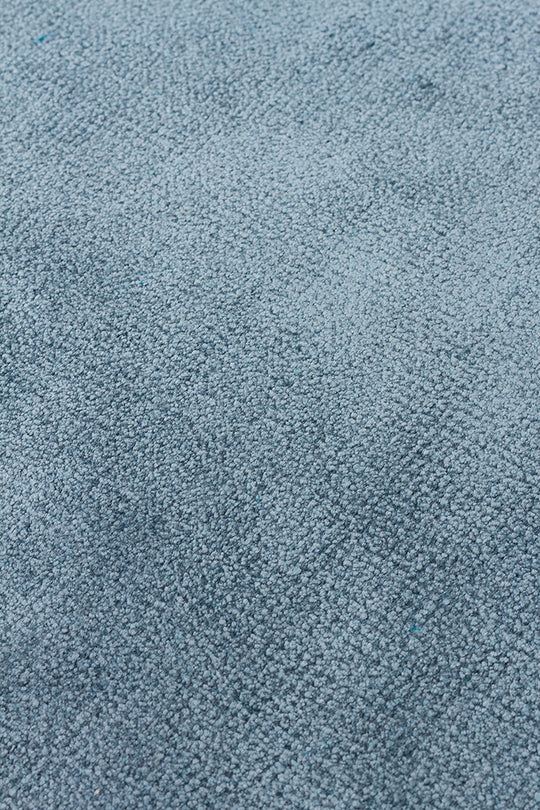 Porto Navy Blue, %100 viskon kullanılarak üretilmiş, Modern Tasarımlı Sade ve Şık Salon Halısı