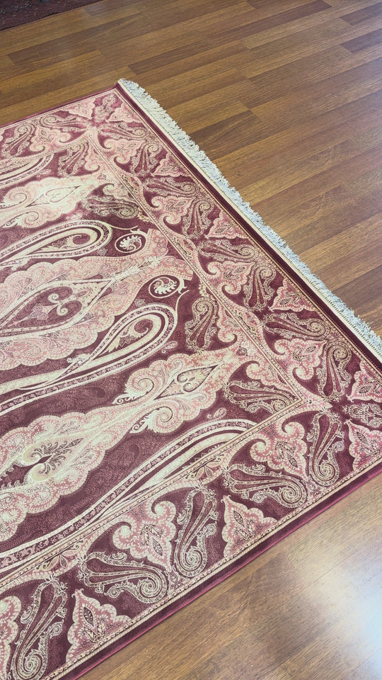 Vera 01 Red Viskon ile Üretilen Sık Dokuma İpek Görünümlü Klasik Salon Halısı