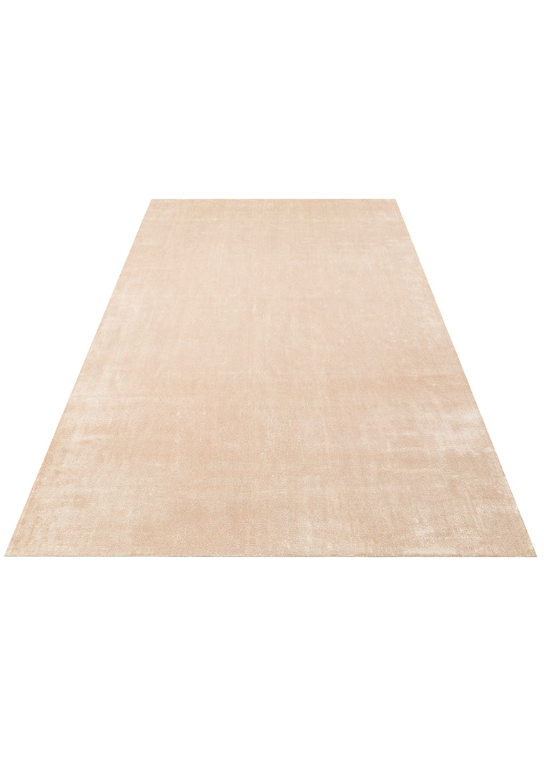 Pier Beige, El Dokuma Teknikleri ile %100 Naturel Viskondan üretilen Sade Tek Renk Salon Halısı