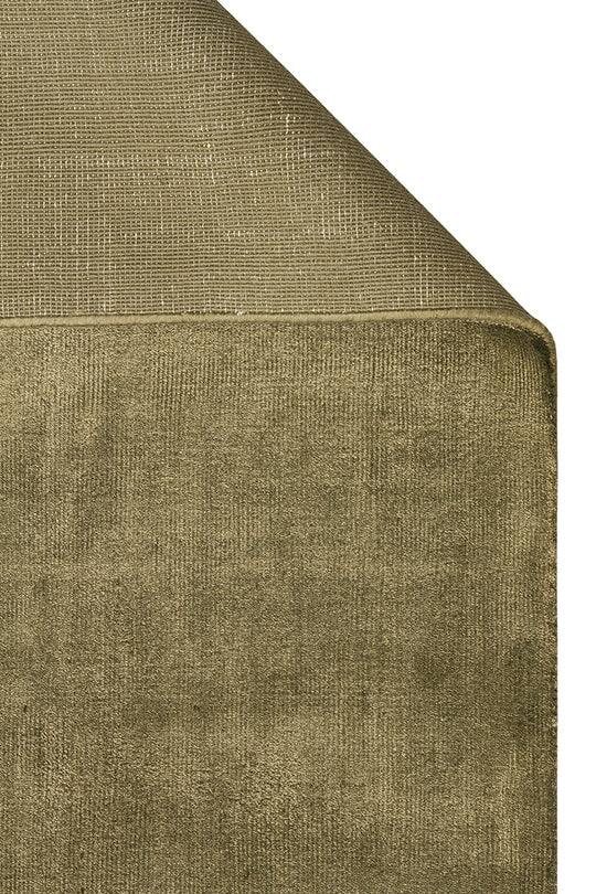 Pier Green, El Dokuma Teknikleri ile %100 Naturel Viskondan üretilen Sade Tek Renk Salon Halısı