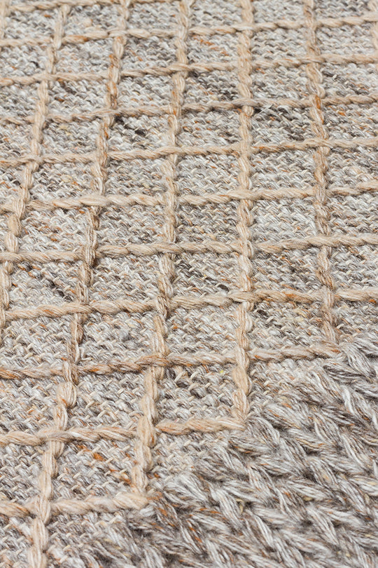 Lhasa Beıge, Polyester, Yün ve Pamuk Karışımıyla Üretilen Dayanıklı ve Hasır Dokulu Halı