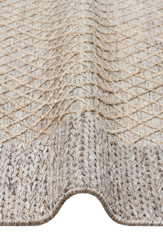 Lhasa Beıge, Polyester, Yün ve Pamuk Karışımıyla Üretilen Dayanıklı ve Hasır Dokulu Halı