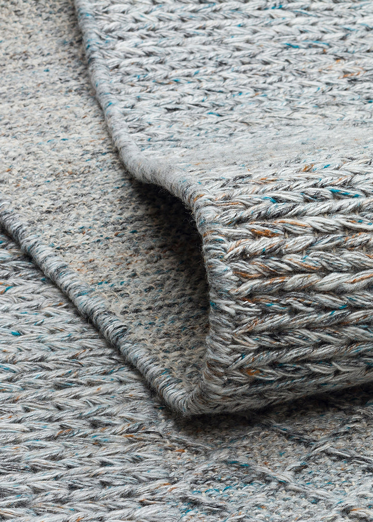 Lhasa Blue, Polyester, Yün ve Pamuk Karışımıyla Üretilen Dayanıklı ve Hasır Dokulu Halı