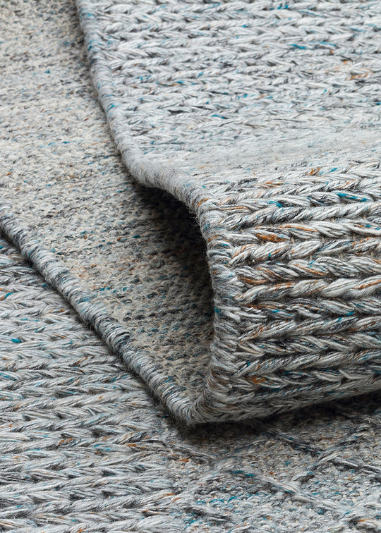 Lhasa Blue, Polyester, Yün ve Pamuk Karışımıyla Üretilen Dayanıklı ve Hasır Dokulu Halı