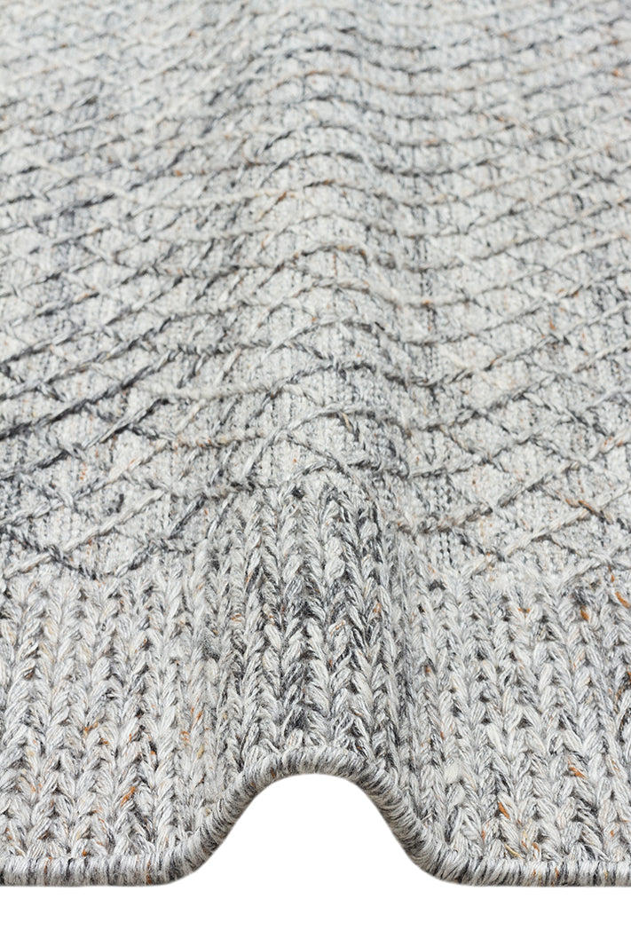 Lhasa Grey, Polyester, Yün ve Pamuk Karışımıyla Üretilen Dayanıklı ve Hasır Dokulu Halı