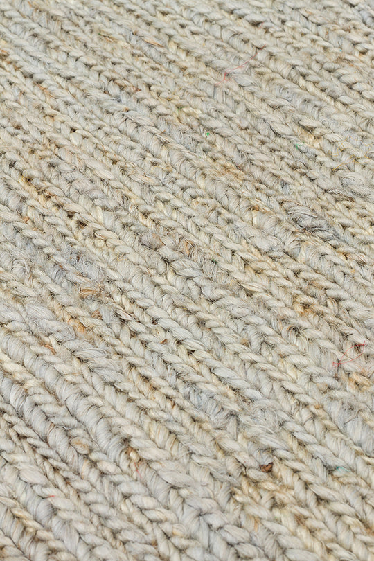 Giger Blueish Grey, Jüt Kullanılarak El Örgüsü ile Üretilen Hasır Dokulu Jüt Halı
