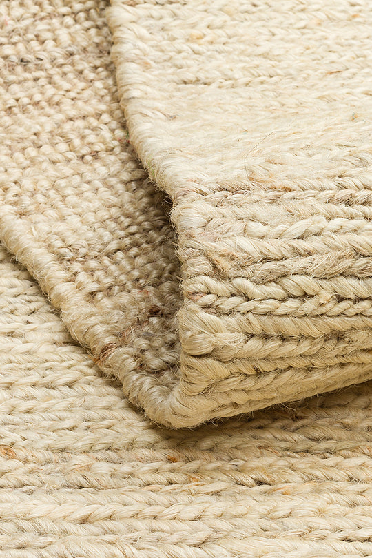 Giger Ivory, Jüt Kullanılarak El Örgüsü ile Üretilen Hasır Dokulu Jüt Halı