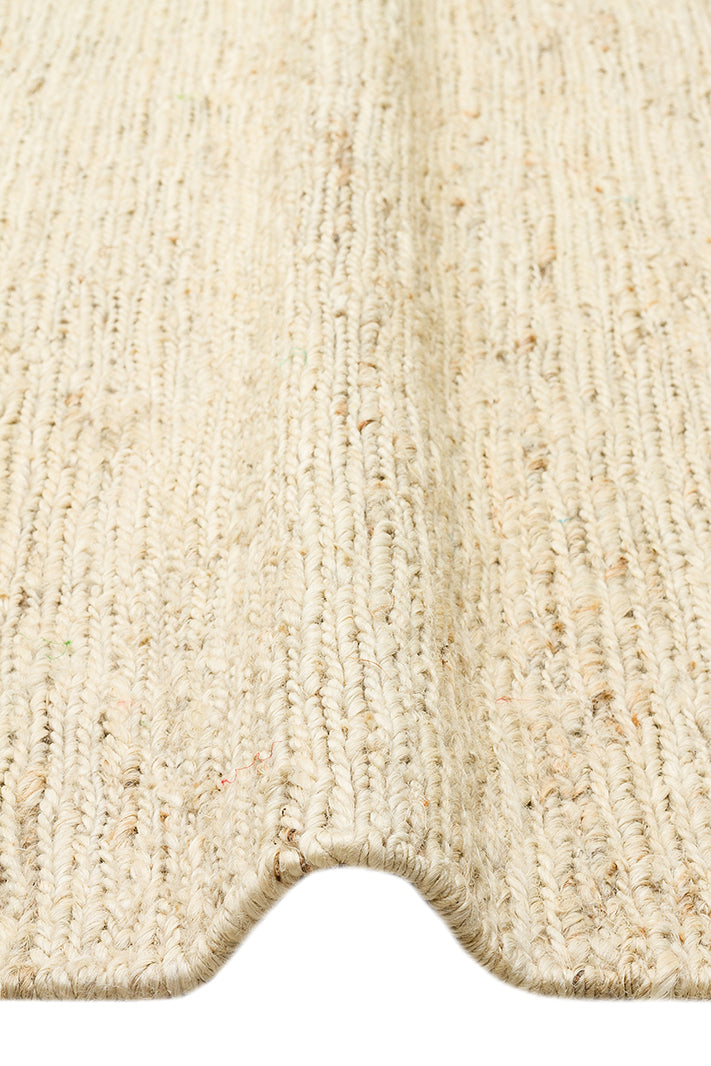 Giger Ivory, Jüt Kullanılarak El Örgüsü ile Üretilen Hasır Dokulu Jüt Halı