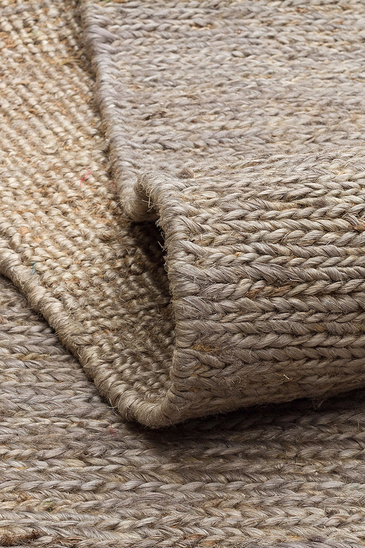 Giger Stone, Jüt Kullanılarak El Örgüsü ile Üretilen Hasır Dokulu Jüt Halı