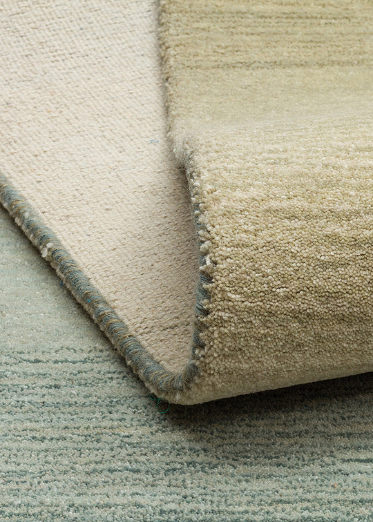 Odesa Pearl Blue, Modern Çizgilere Sahip Renk Geçişli %100 Saf Yün ile Üretilen Salon Halısı